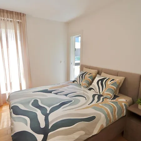 아파트 Nova - Spacious Modern 3-bedroom With Large Terrace *