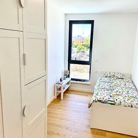 Apartman Nova - Spacious Modern 3-bedroom With Large Terrace *