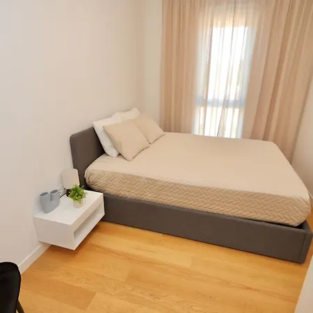 아파트 Nova - Spacious Modern 3-bedroom With Large Terrace